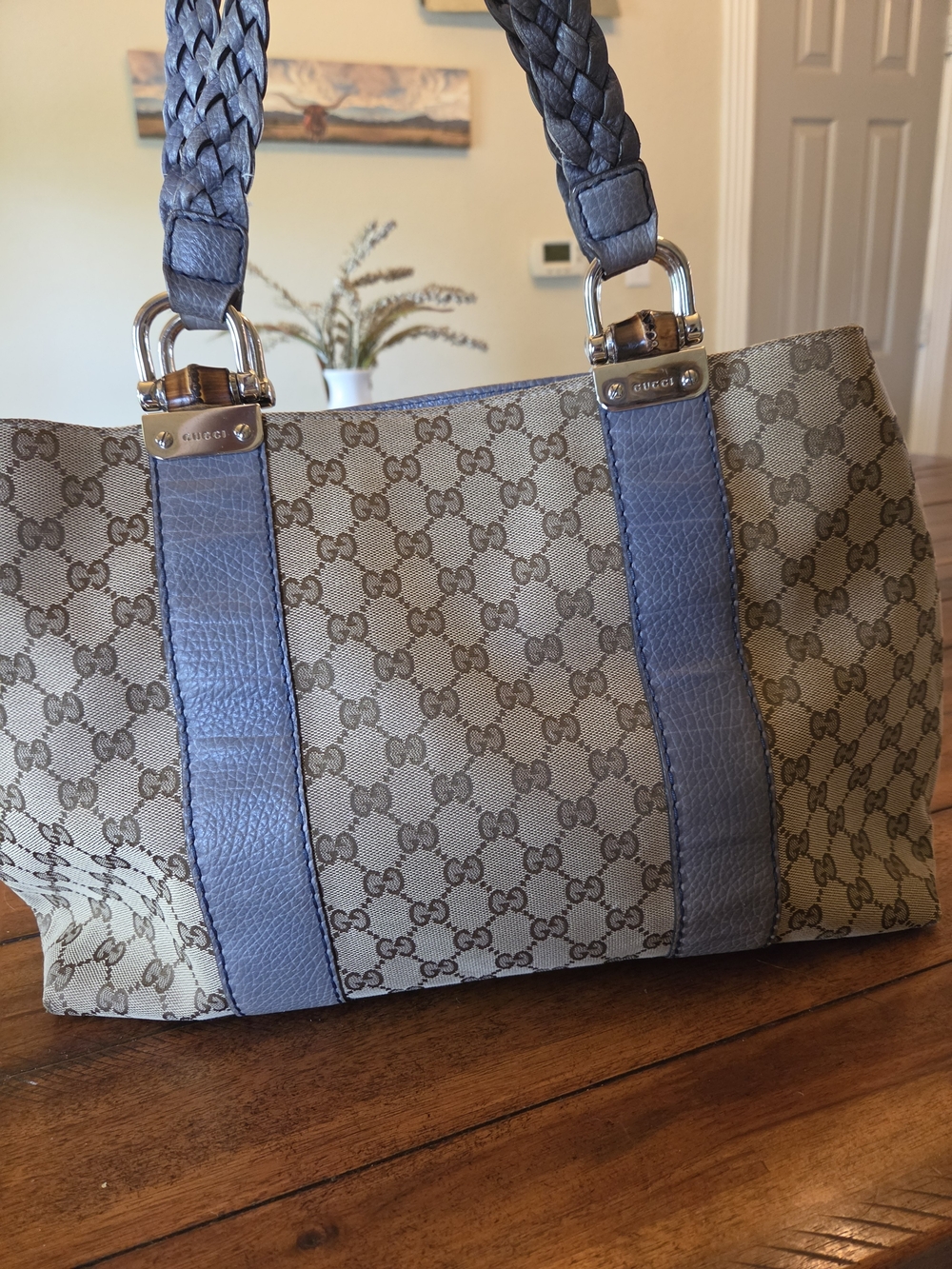 Gucci Beige GG Canvas Shoulder Bag with Blue Trim Medium Canvas Bamboo COA